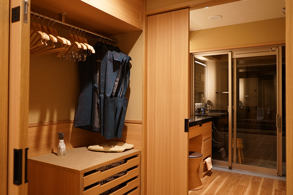 海を臨む窓辺の過ごし方の新提案