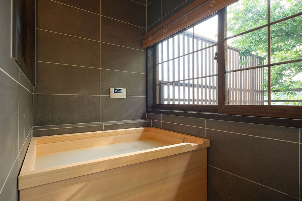 暮らすように泊まる古民家客室