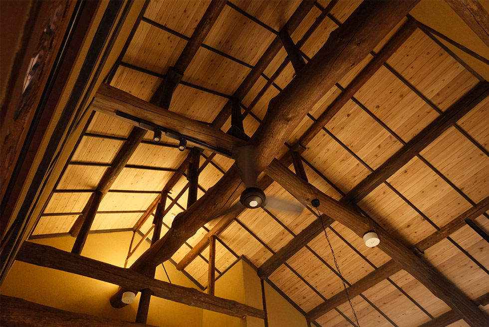 暮らすように泊まる古民家客室