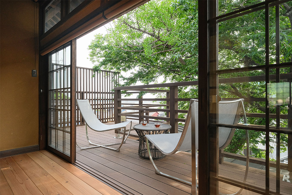 暮らすように泊まる古民家客室