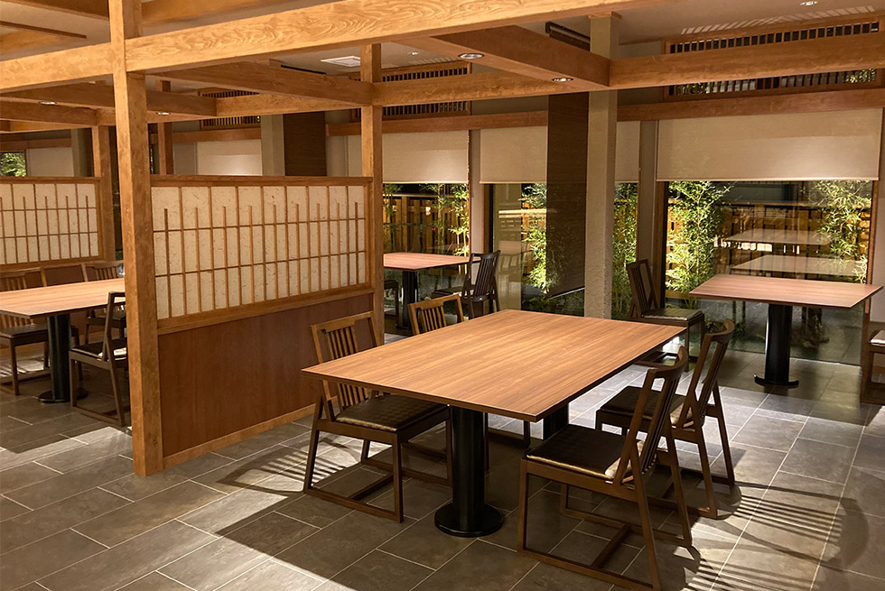 海の幸を眼前で楽しむダイニング