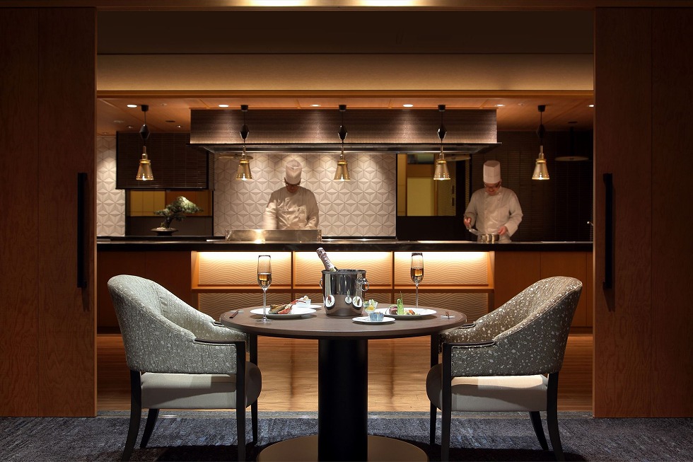 萬祝をテーマとしたダイニング