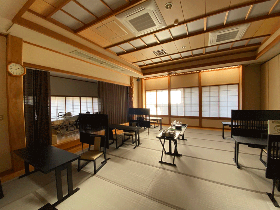 渓谷を味わう全室個室ダイニング